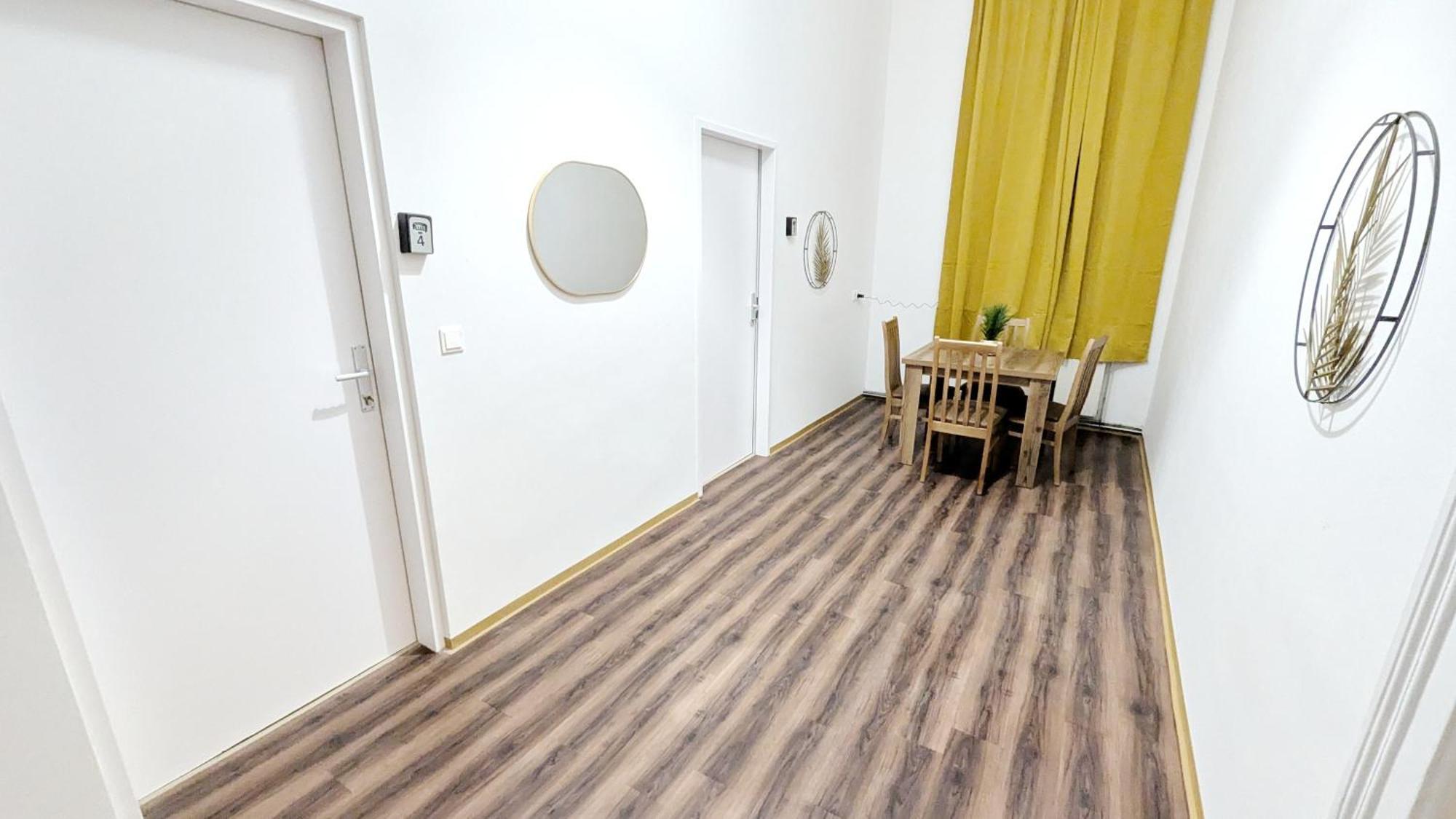 Privatunterkunft Cozy 15 Minutes Form Airport *
