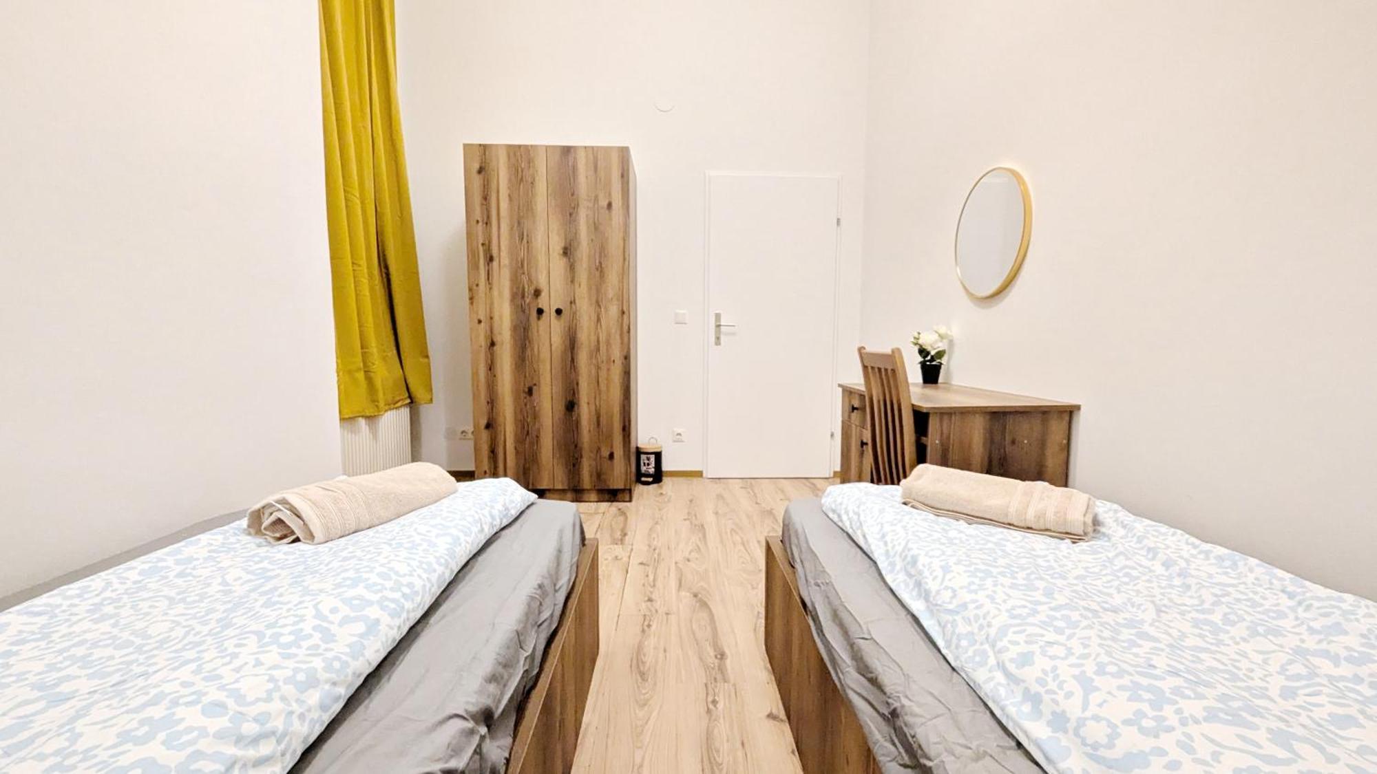 Cozy 15 Minutes Form Airport Homestay *