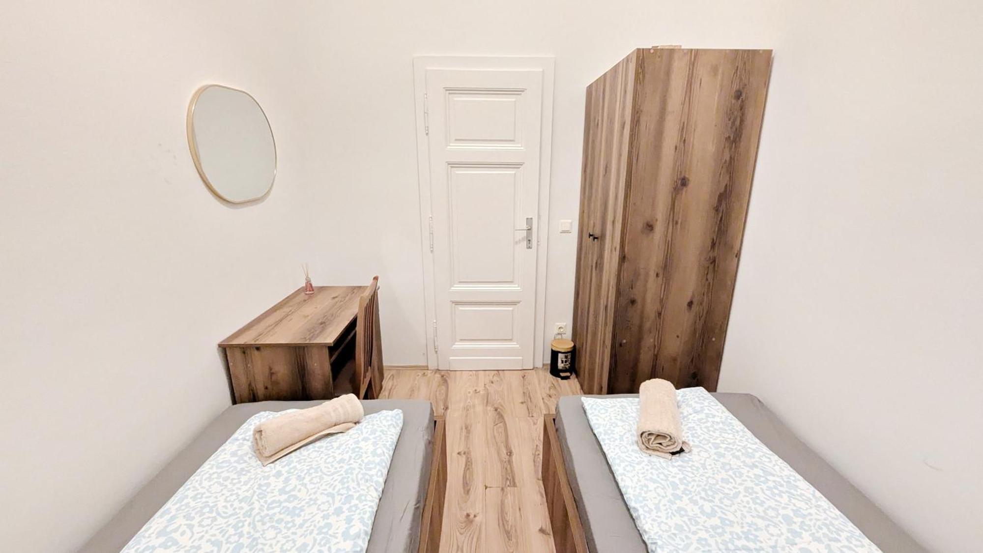 Privatunterkunft Cozy 15 Minutes Form Airport *